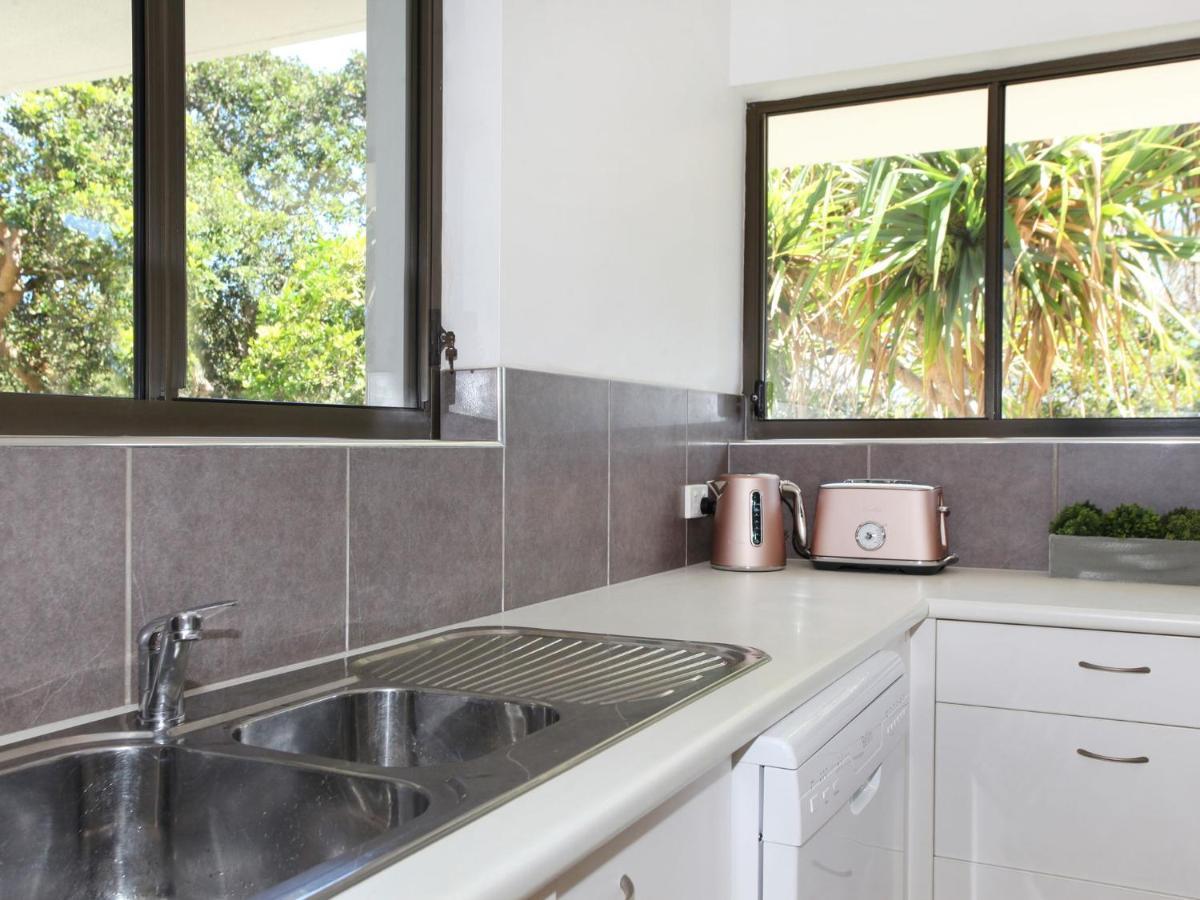 Windmill 4 Two Bedroom Beachside Apartment On Parkyn Parade Mooloolaba Exterior foto