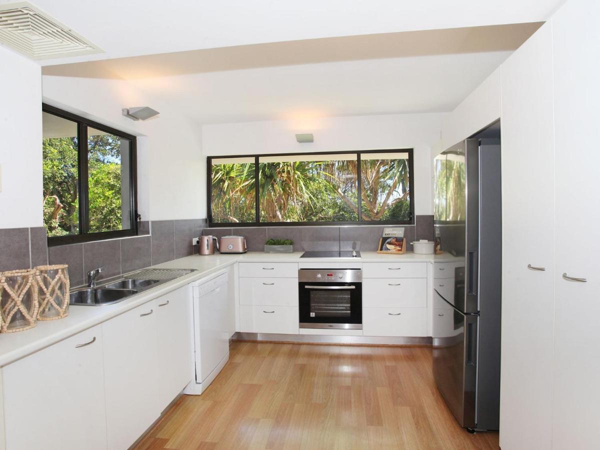 Windmill 4 Two Bedroom Beachside Apartment On Parkyn Parade Mooloolaba Exterior foto